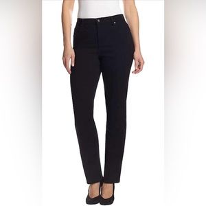 NWOT Women’s Solid Black Gloria Vanderbilt Amanda Tapered Leg Classic Rose Jeans